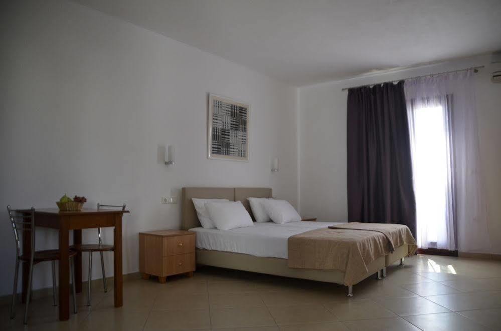 Ferienwohnung Alex Mike Agia Anna  Exterior foto